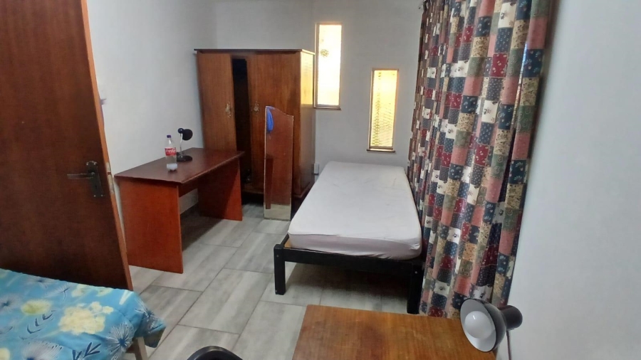 10 Bedroom Property for Sale in Brandwag Free State
